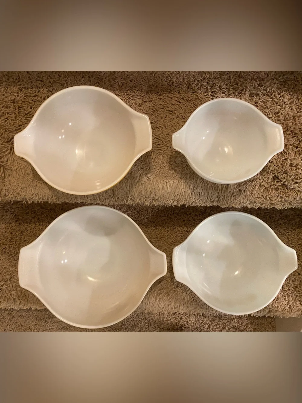 Pyrex 441 442 443 & 444 Yellow & White Mixing Bowl Set - Retro Style (Set of 4)